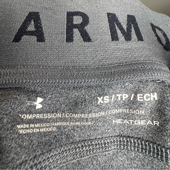 Under Armour Gray Compression Crop leggings XS - Picture 2 of 9